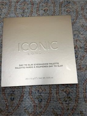 New Iconic London Day to Slay Eyeshadow Palette